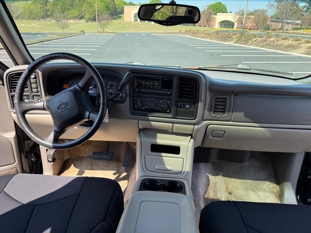 Chevrolet Suburban 1500 4WD 2002