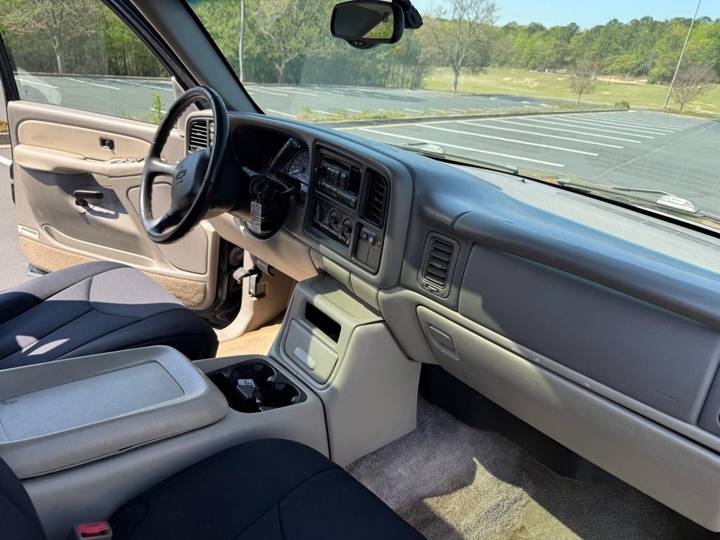 Chevrolet Suburban 1500 4WD 2002