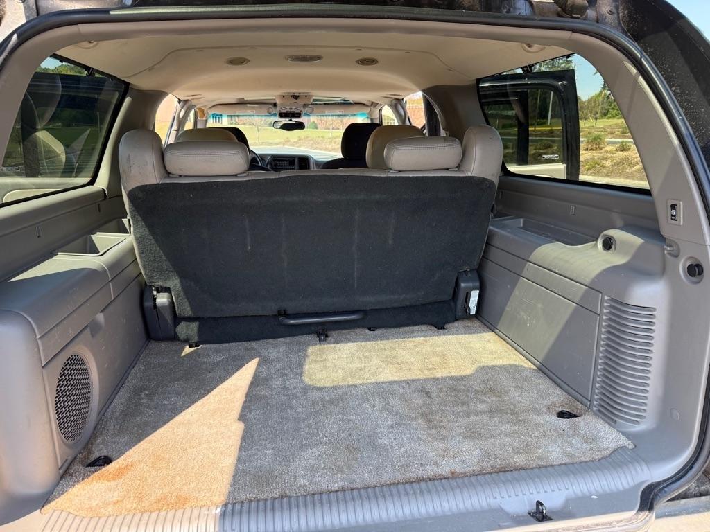 Chevrolet Suburban 1500 4WD 2002
