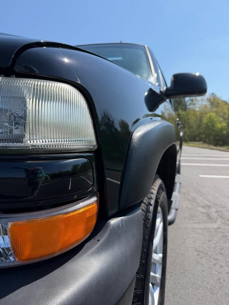 Chevrolet Suburban 1500 4WD 2002