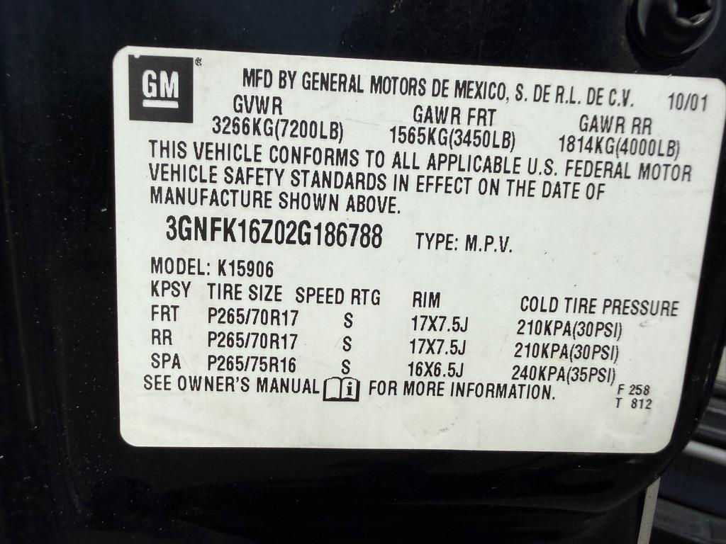 Chevrolet Suburban 1500 4WD 2002
