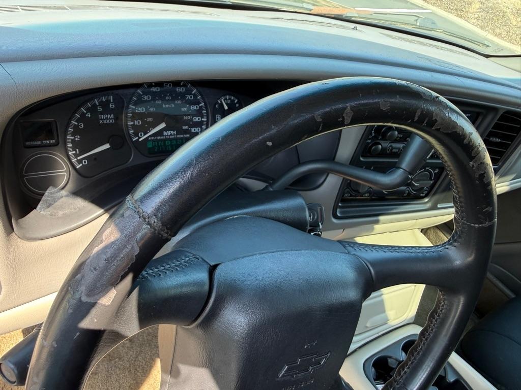 Chevrolet Suburban 1500 4WD 2002