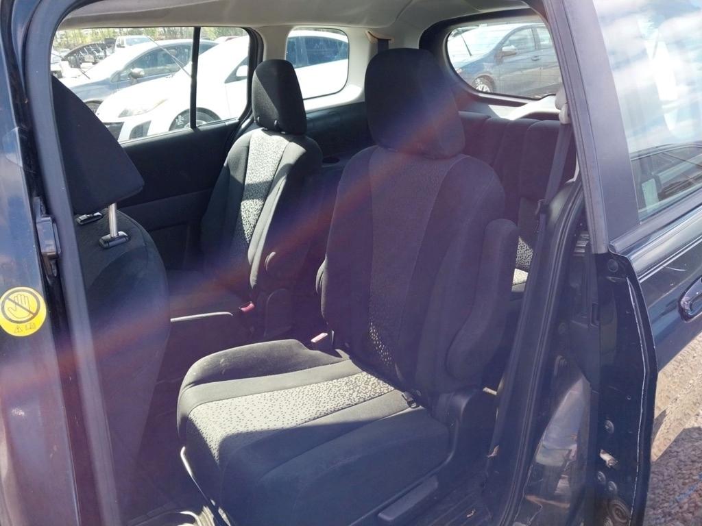 Mazda MAZDA5 Sport 2012