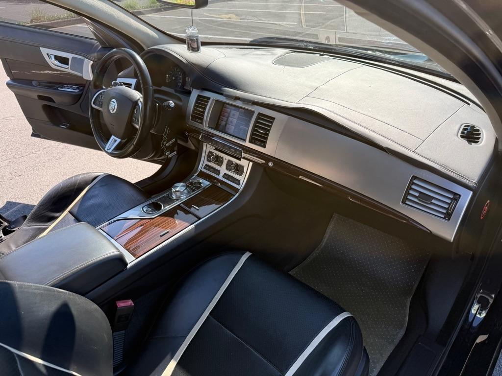 Jaguar XF-Series XF Portfolio 2012