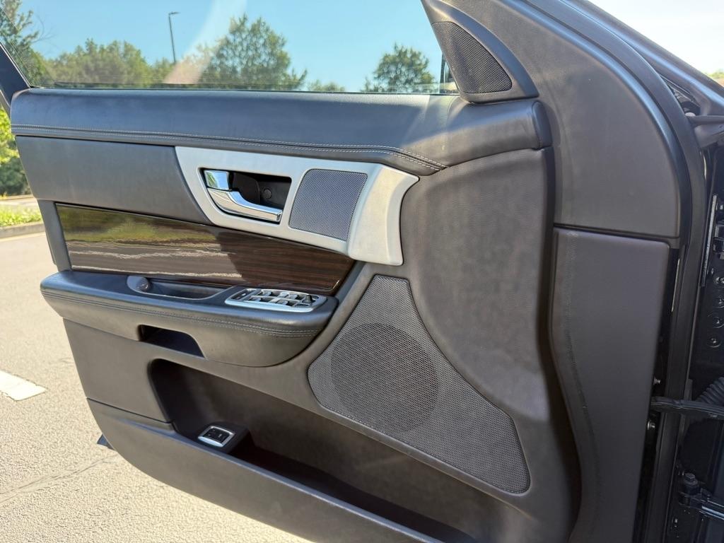 Jaguar XF-Series XF Portfolio 2012