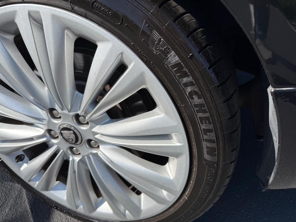 Jaguar XF-Series XF Portfolio 2012