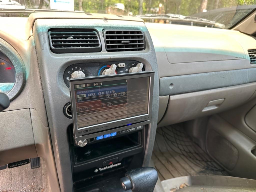 Nissan Frontier XE-V6 Crew Cab Long Bed 4WD 2002