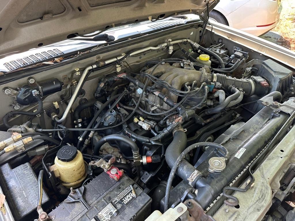 Nissan Frontier XE-V6 Crew Cab Long Bed 4WD 2002