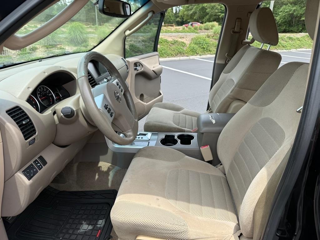 Nissan Pathfinder S 2WD 2012