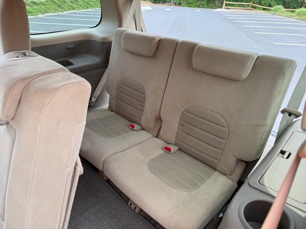 Nissan Pathfinder S 2WD 2012