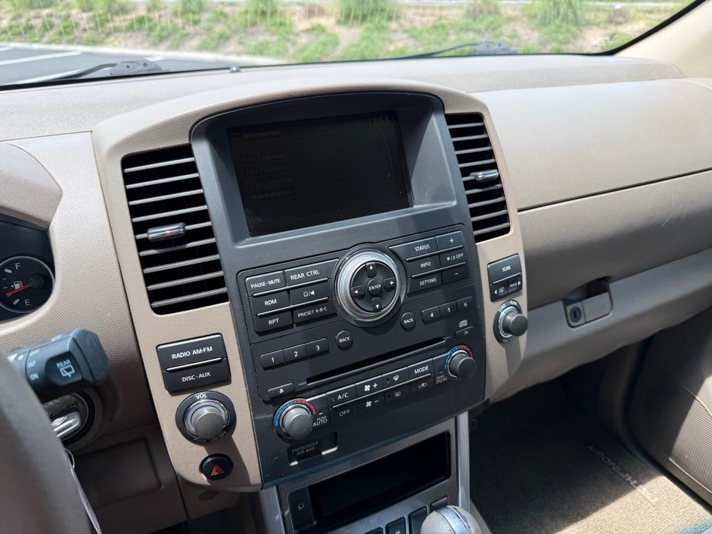 Nissan Pathfinder S 2WD 2012