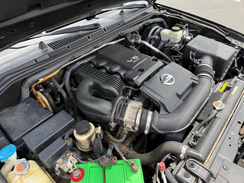 Nissan Pathfinder S 2WD 2012
