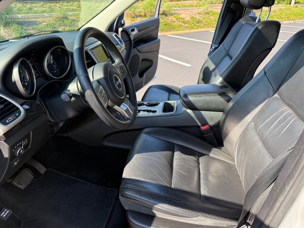 Jeep Grand Cherokee Laredo 2WD 2013