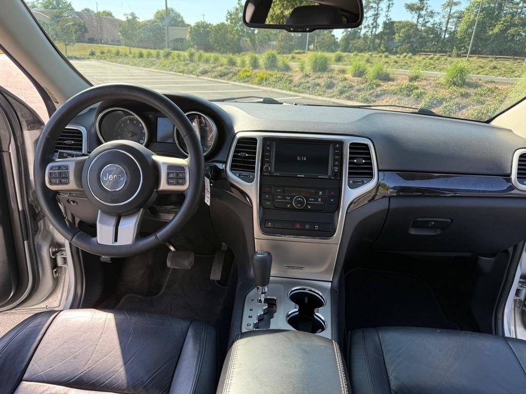 Jeep Grand Cherokee Laredo 2WD 2013