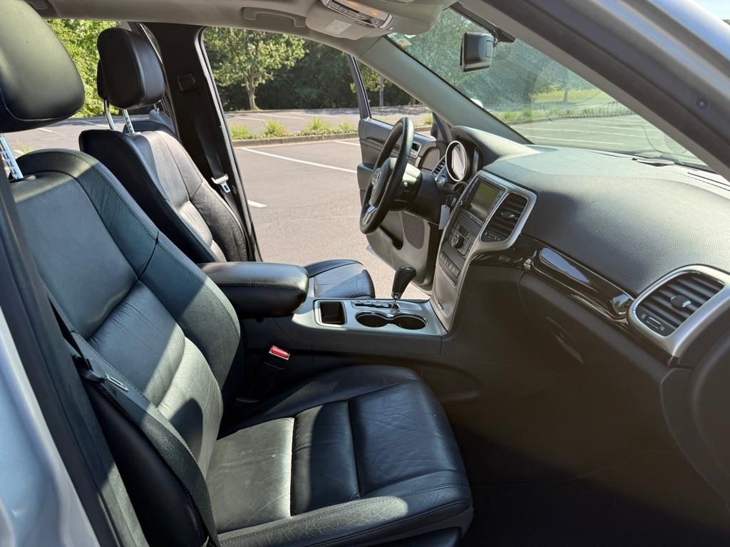 Jeep Grand Cherokee Laredo 2WD 2013