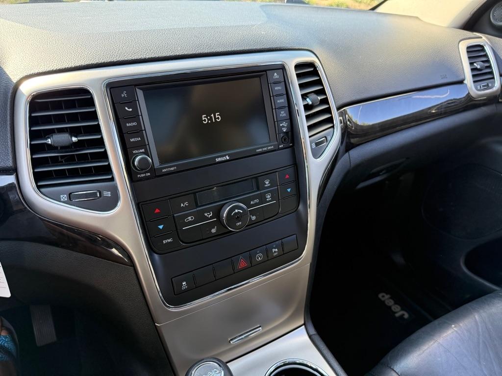 Jeep Grand Cherokee Laredo 2WD 2013
