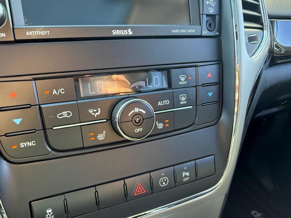 Jeep Grand Cherokee Laredo 2WD 2013