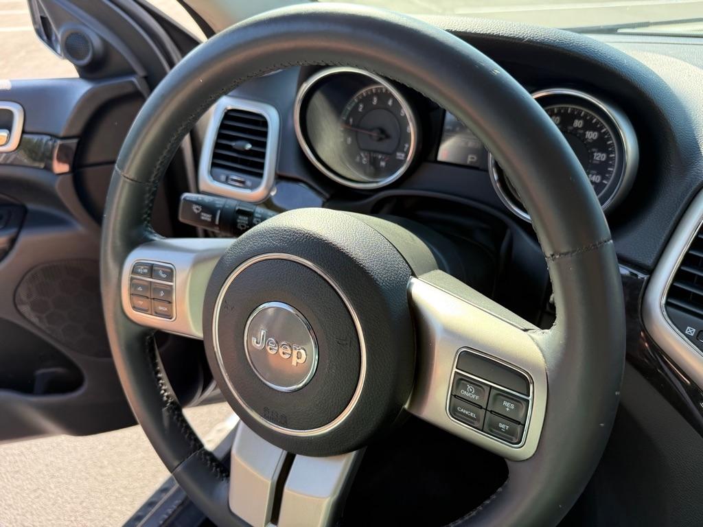 Jeep Grand Cherokee Laredo 2WD 2013