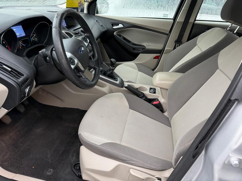 Ford Focus SE Sedan 2014