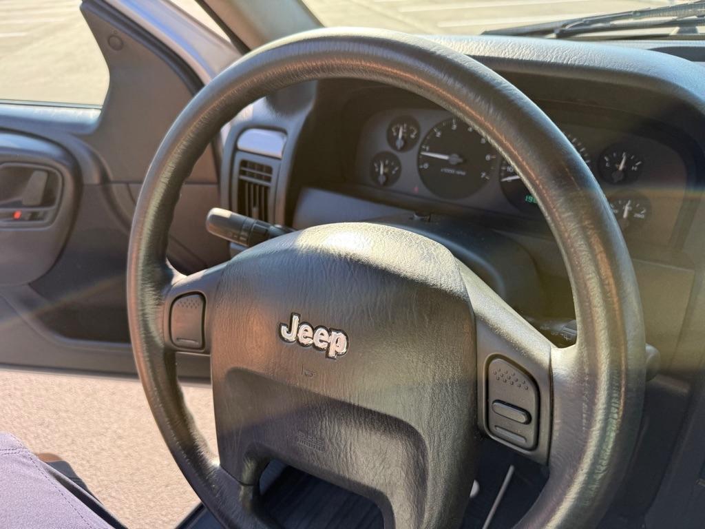 Jeep Grand Cherokee Laredo 4WD 2003