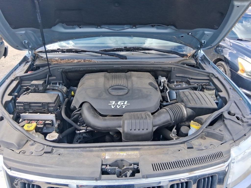 Jeep Grand Cherokee Laredo 2WD 2012