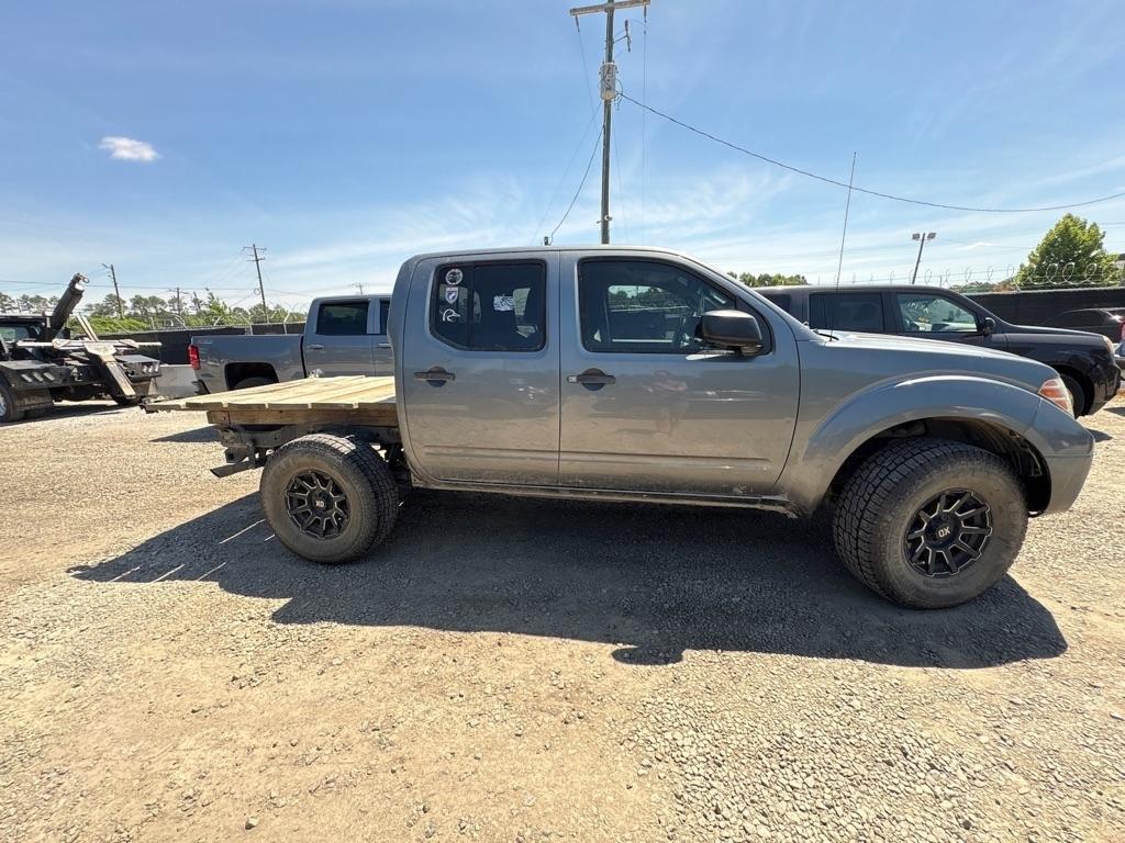 Nissan Frontier SL Crew Cab 5AT 4WD 2017