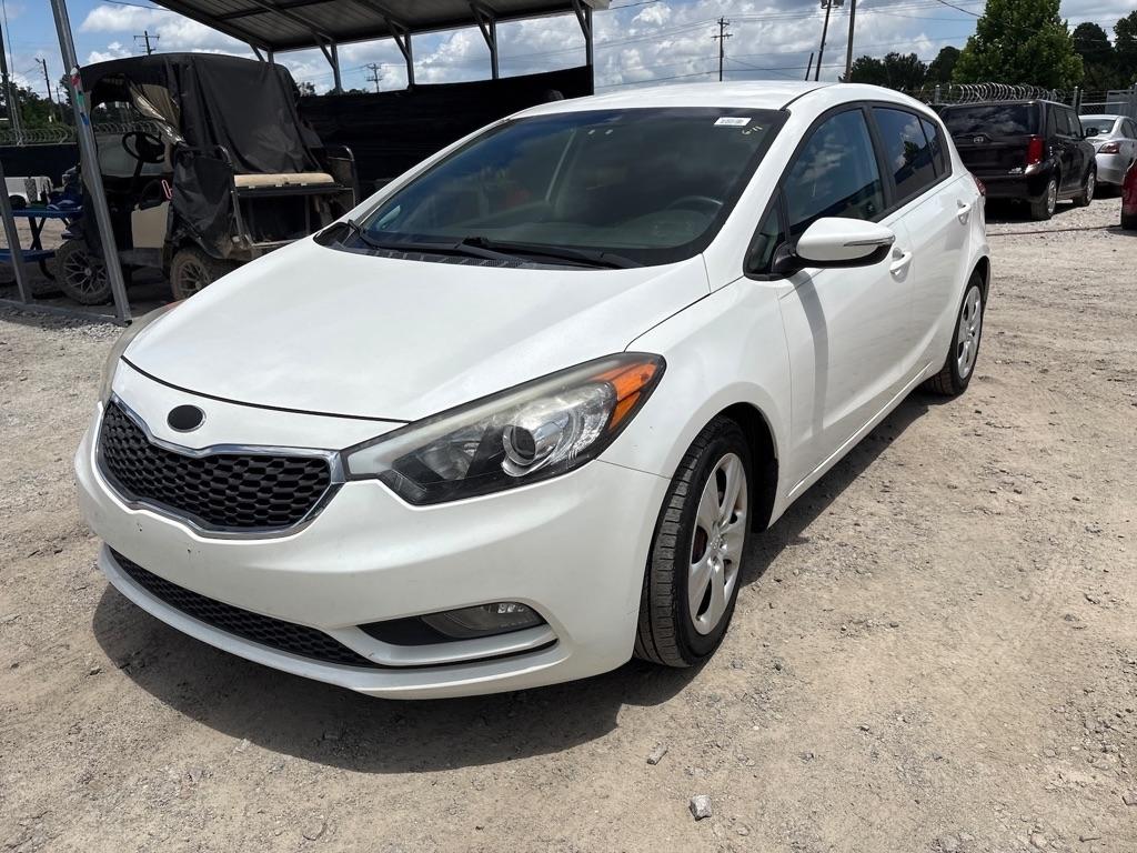 Kia Forte 5-Door LX 2016