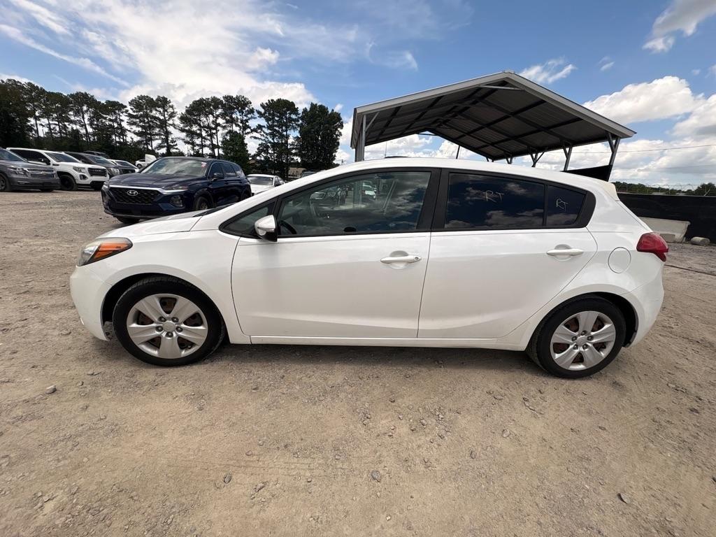 Kia Forte 5-Door LX 2016
