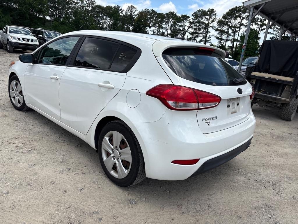 Kia Forte 5-Door LX 2016
