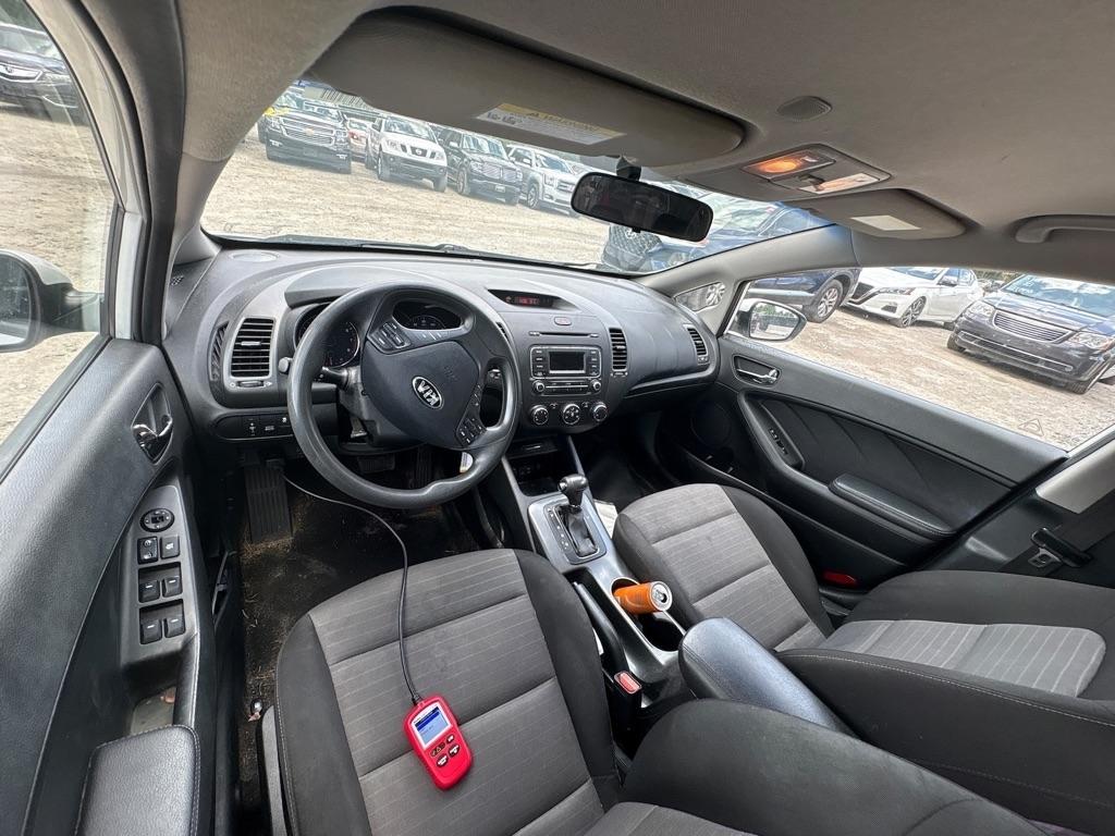 Kia Forte 5-Door LX 2016