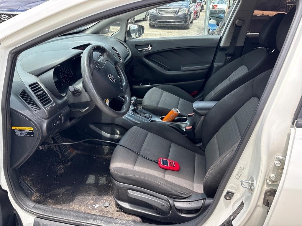 Kia Forte 5-Door LX 2016