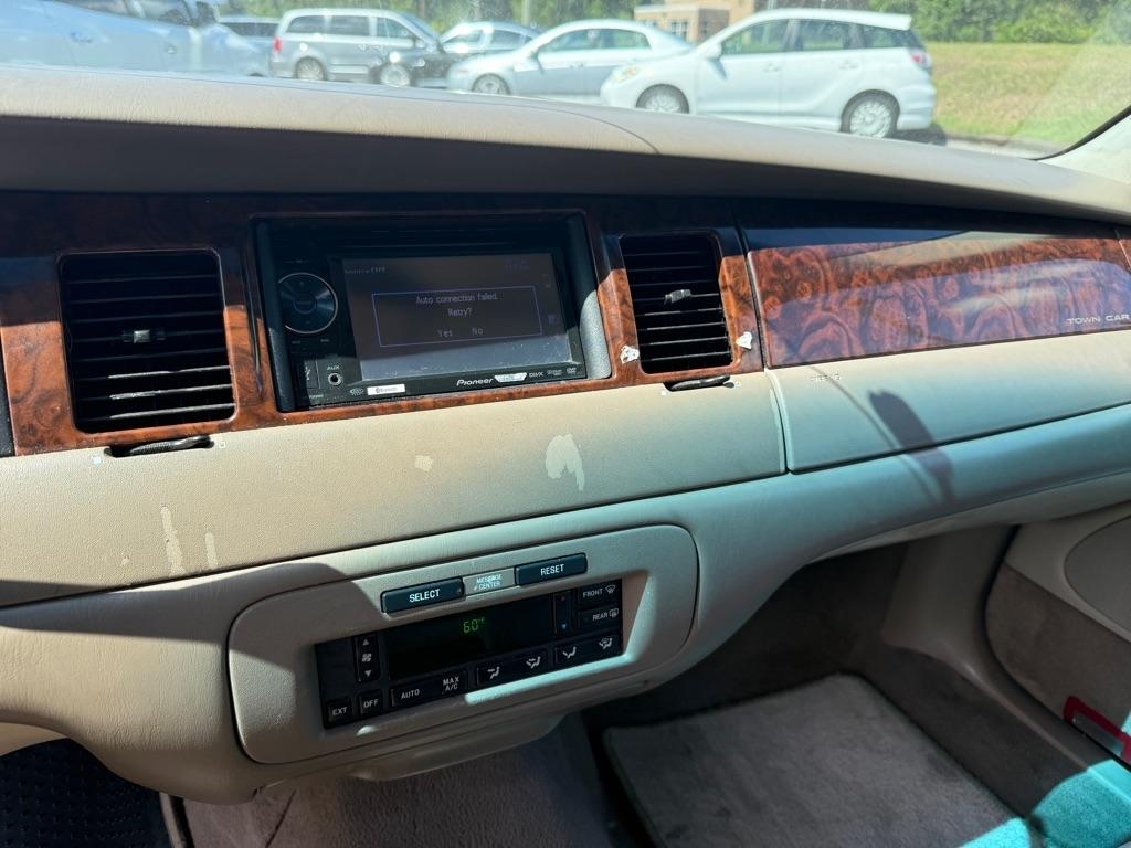 Lincoln Town Car Executive 2000