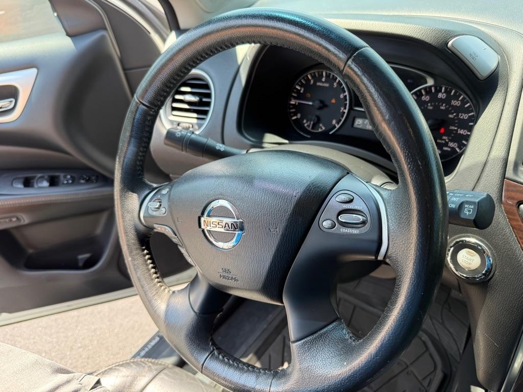 Nissan Pathfinder S 4WD 2013