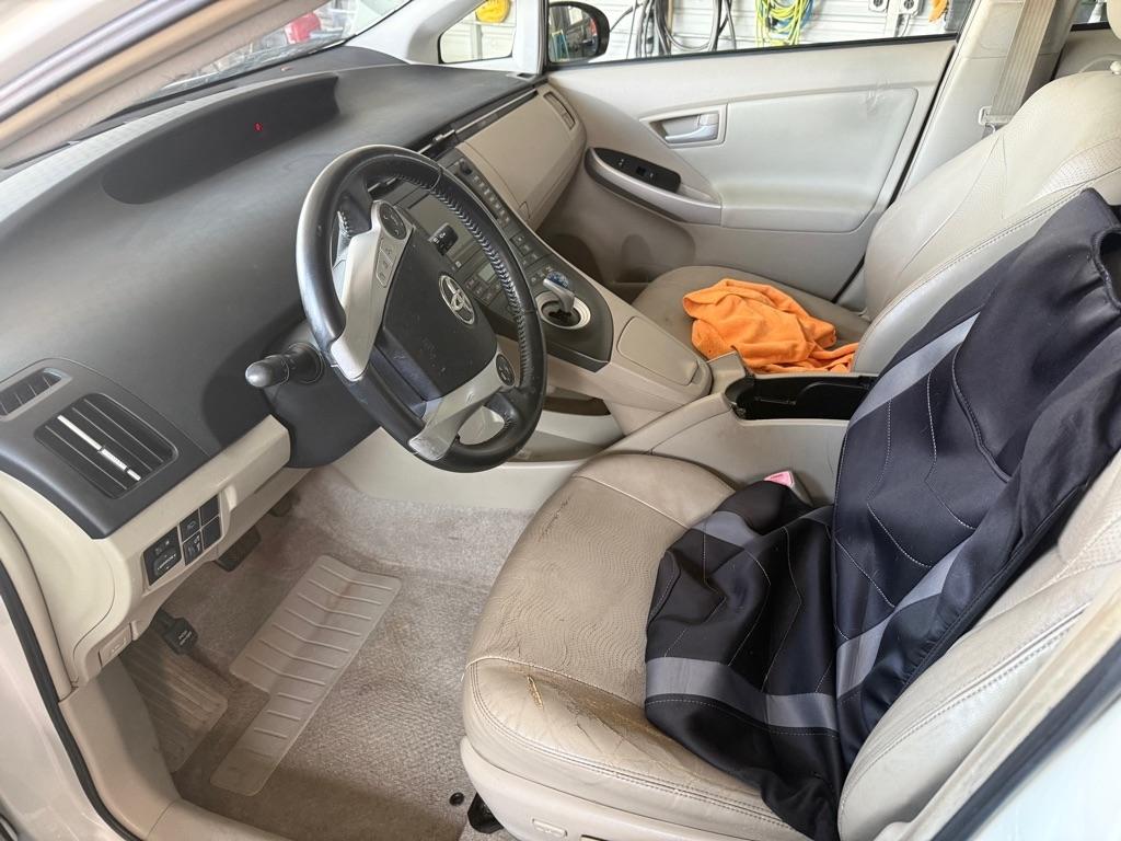 Toyota Prius Prius V 2010