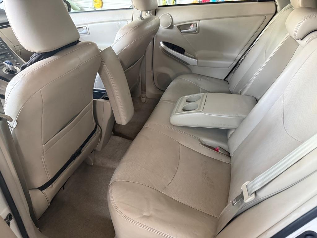 Toyota Prius Prius V 2010