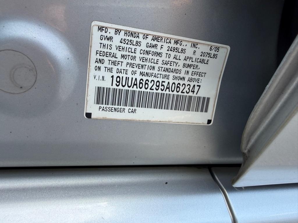 Acura TL 5-Speed AT 2005