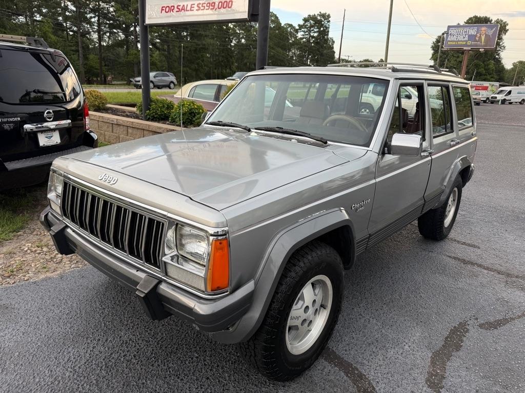Jeep Cherokee 4-Door 4WD 1992