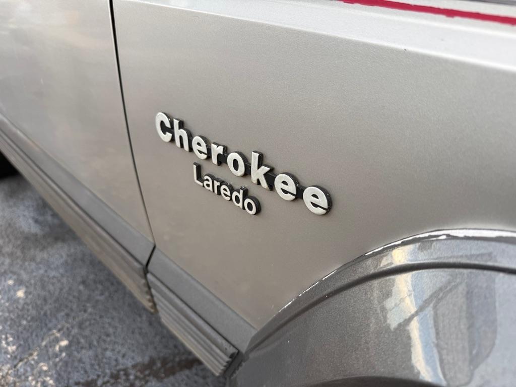 Jeep Cherokee 4-Door 4WD 1992