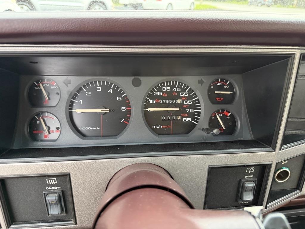 Jeep Cherokee 4-Door 4WD 1992