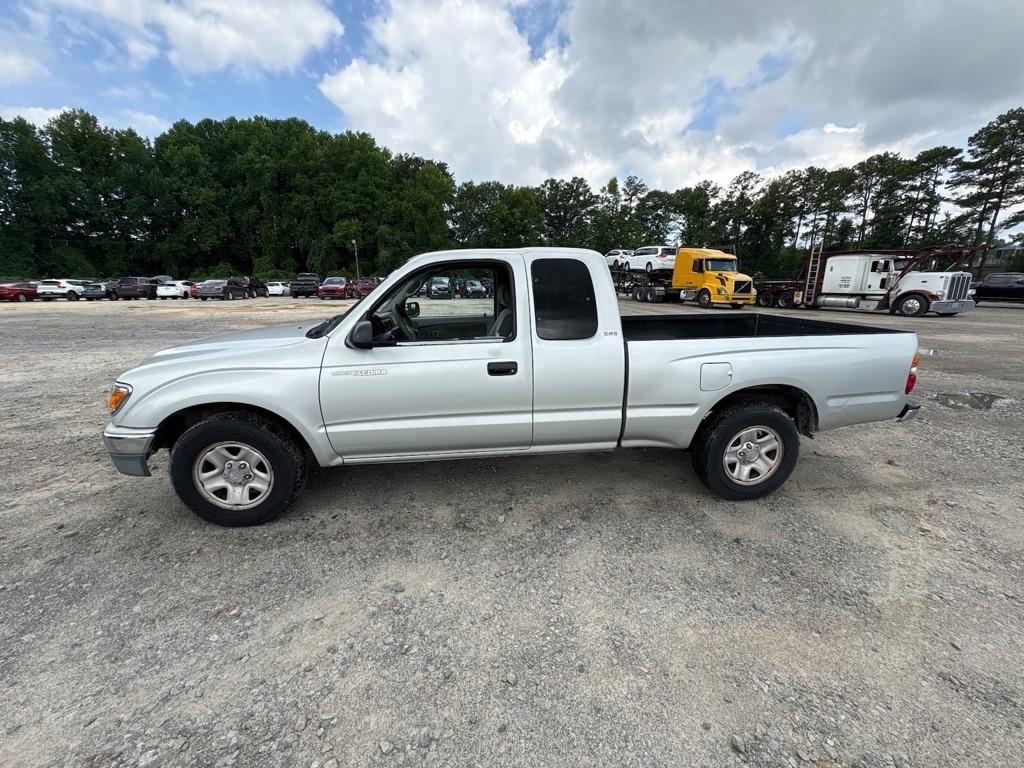 Toyota Tacoma Xtracab 2WD 2001