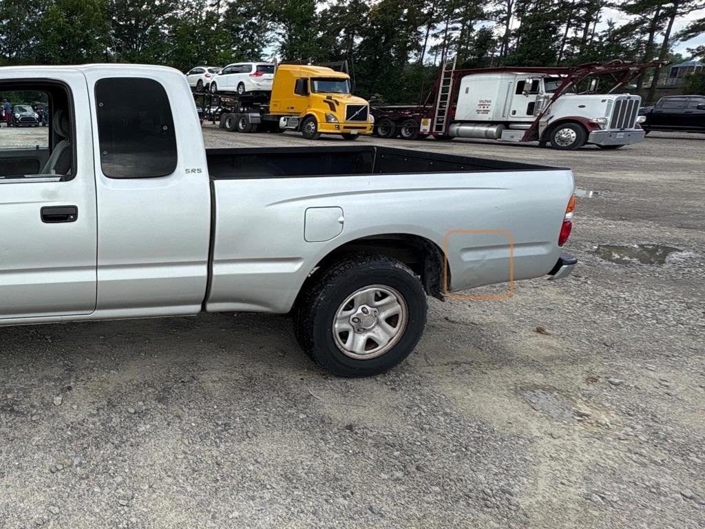 Toyota Tacoma Xtracab 2WD 2001