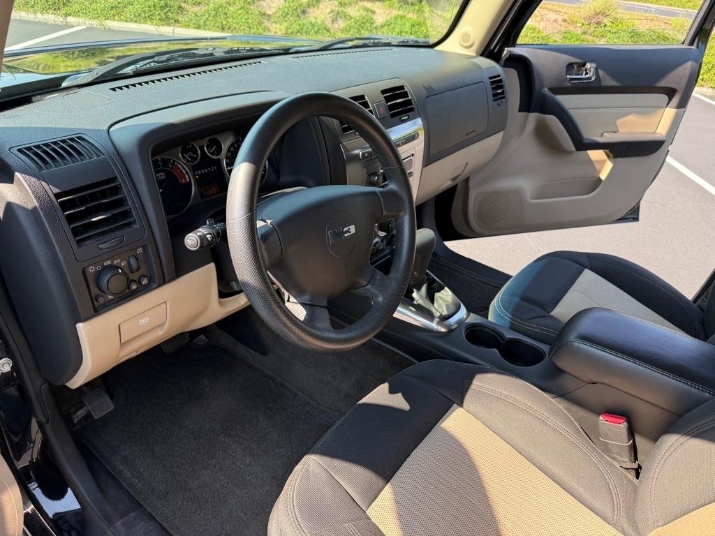 HUMMER H3 Base 2008