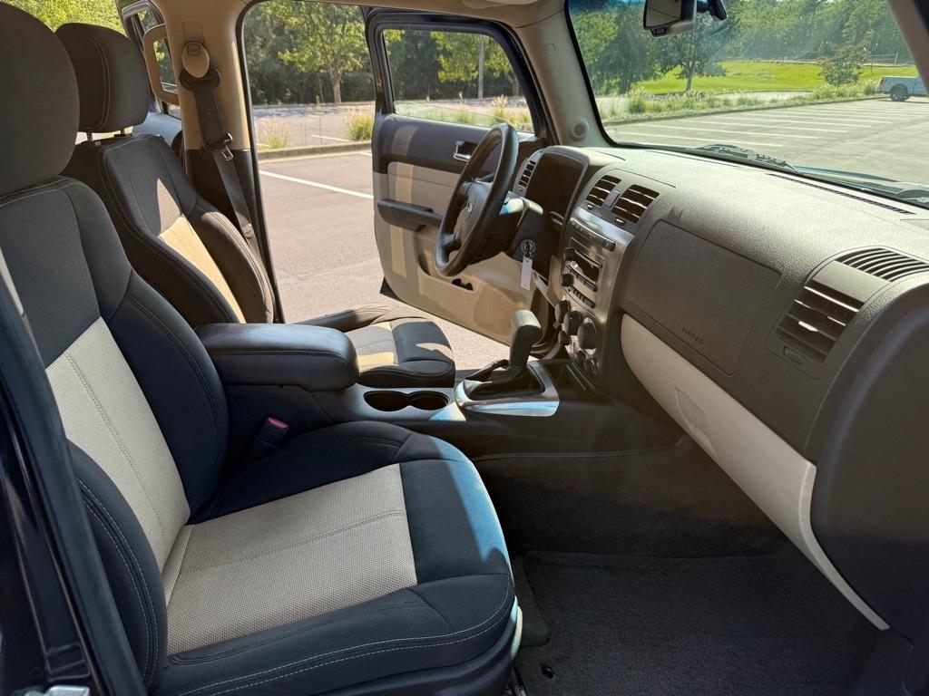 HUMMER H3 Base 2008