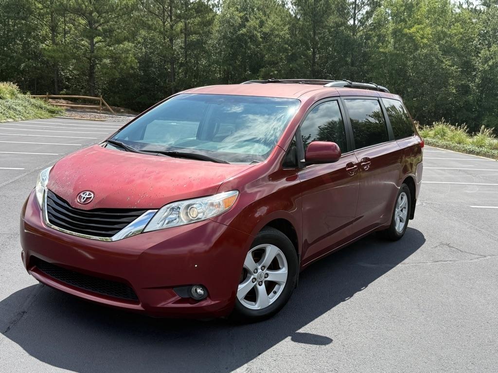 2011 Toyota Sienna LE 8-Pass V6
