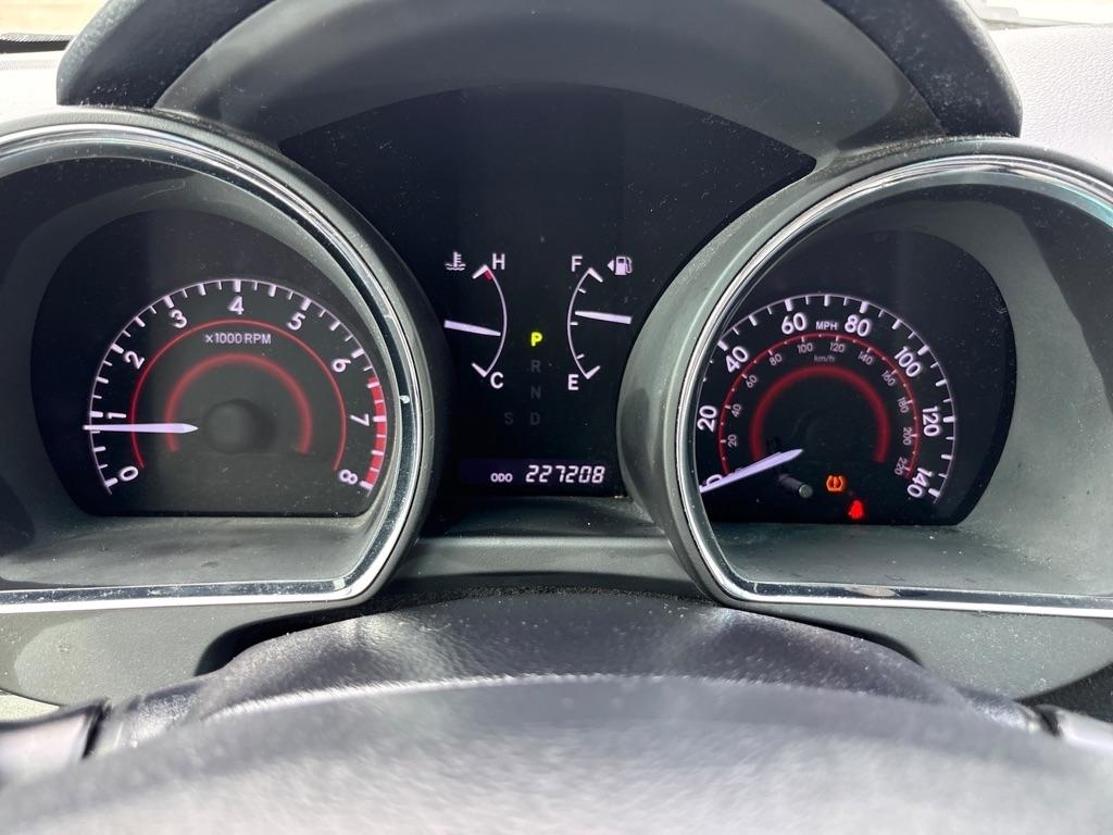 Toyota Highlander Base 2WD V6 2013