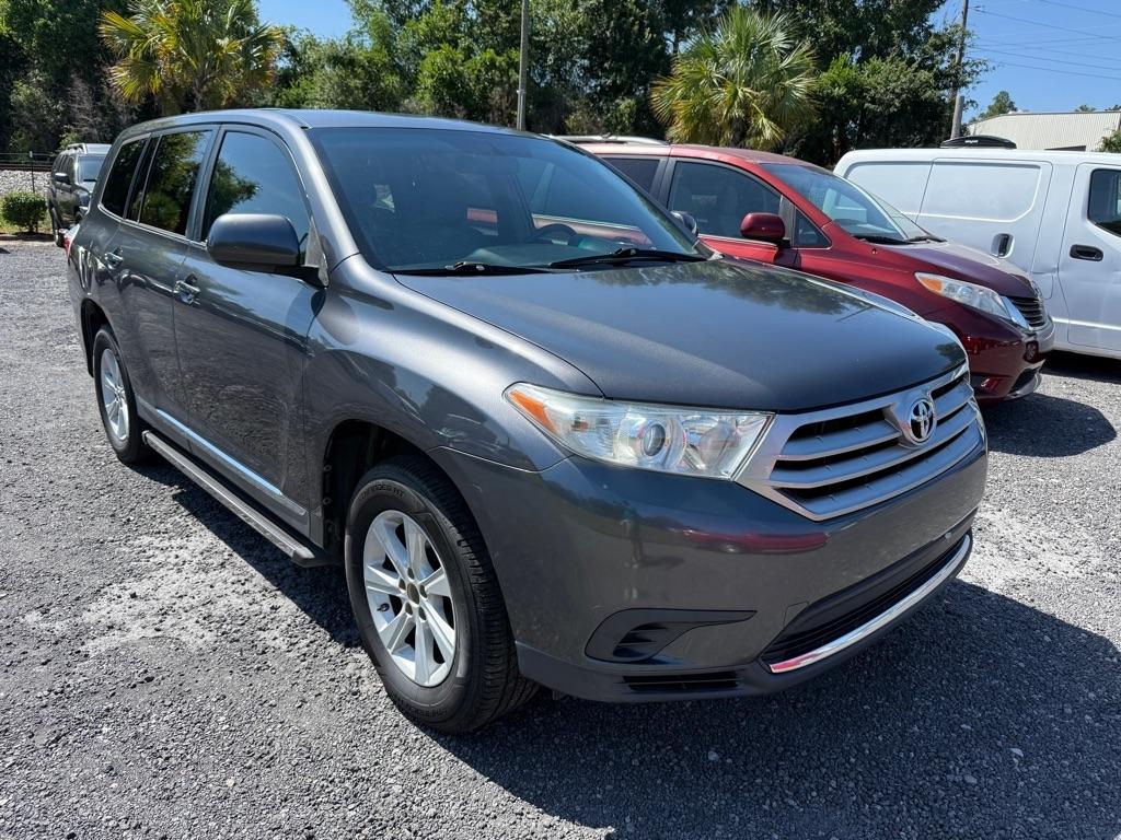 Toyota Highlander Base 2WD V6 2013