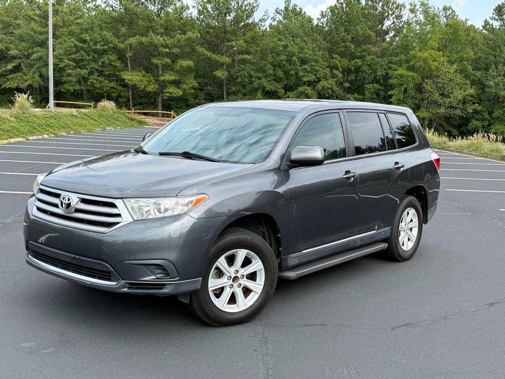 Toyota Highlander Base 2WD V6 2013