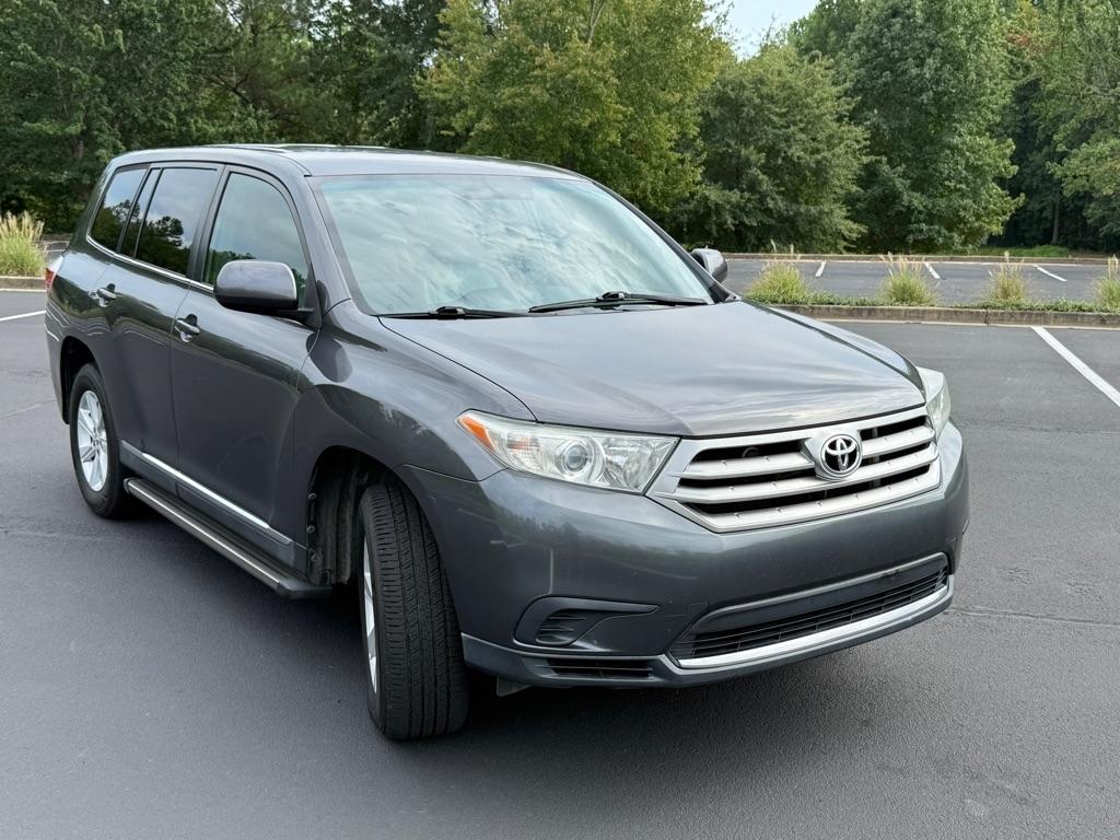 Toyota Highlander Base 2WD V6 2013