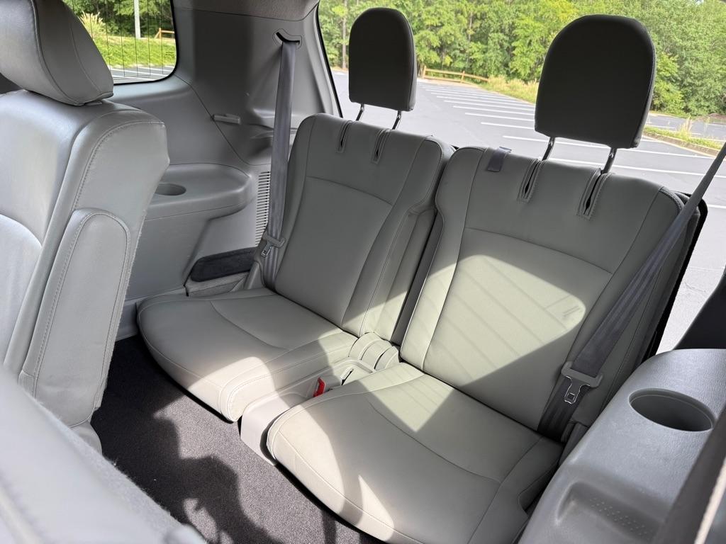 Toyota Highlander Base 2WD V6 2013