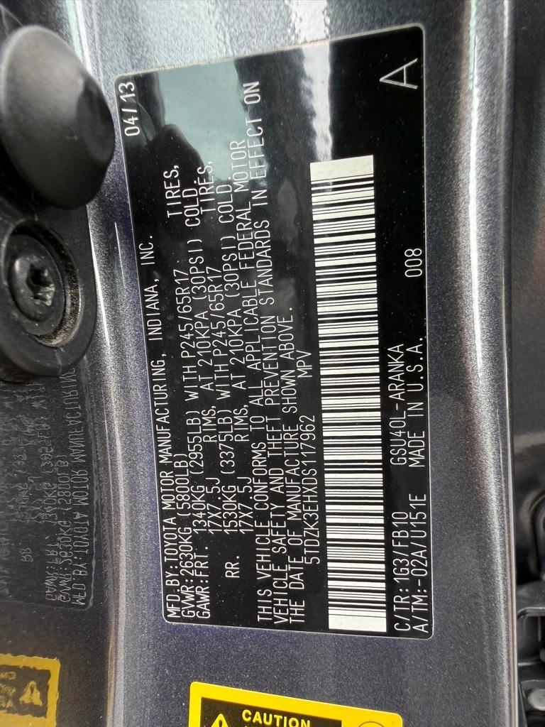 Toyota Highlander Base 2WD V6 2013